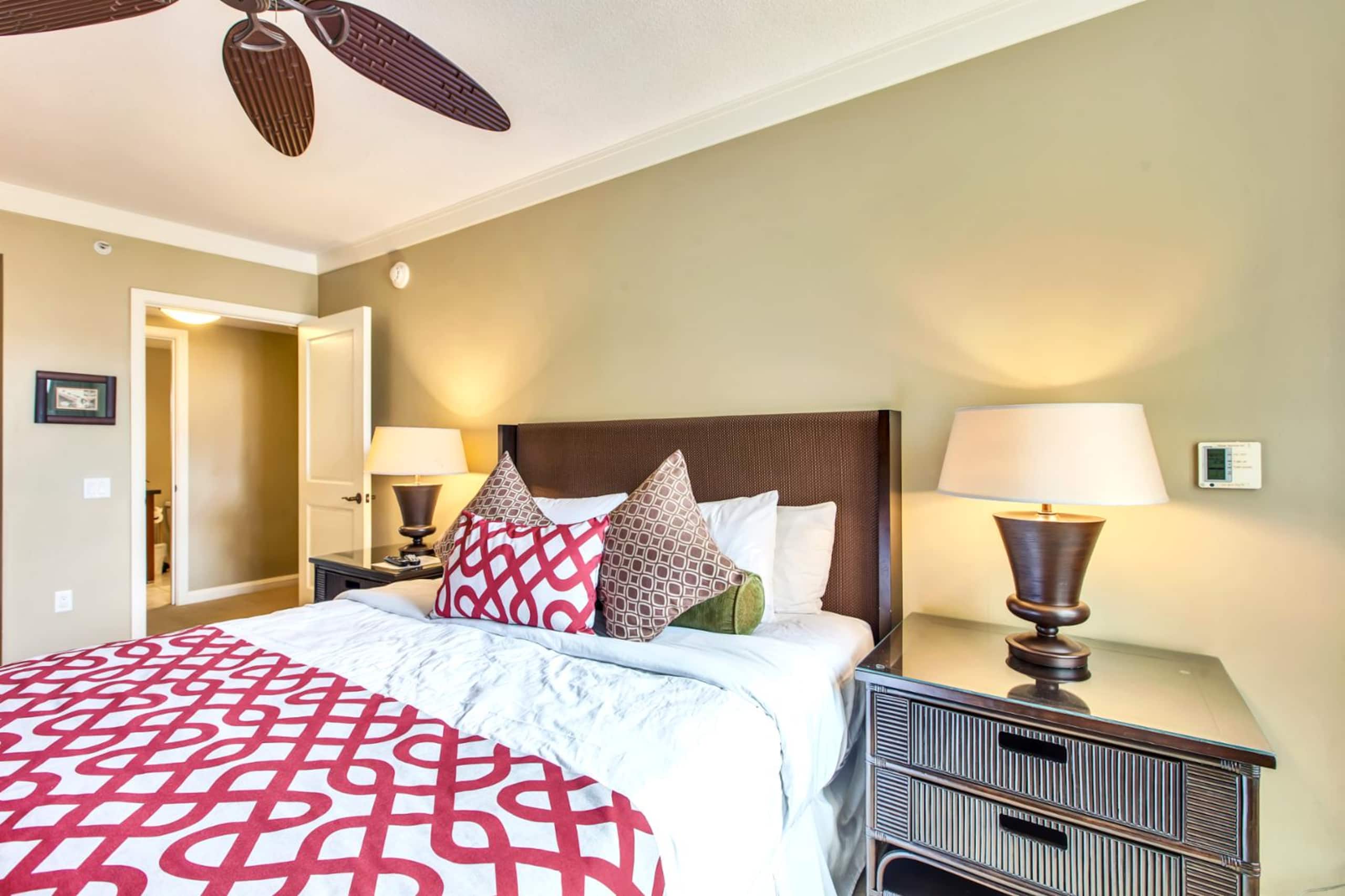 Condo in Lahaina · ★4.4 · 2 bedrooms · 3 beds · 2 baths - Image 7