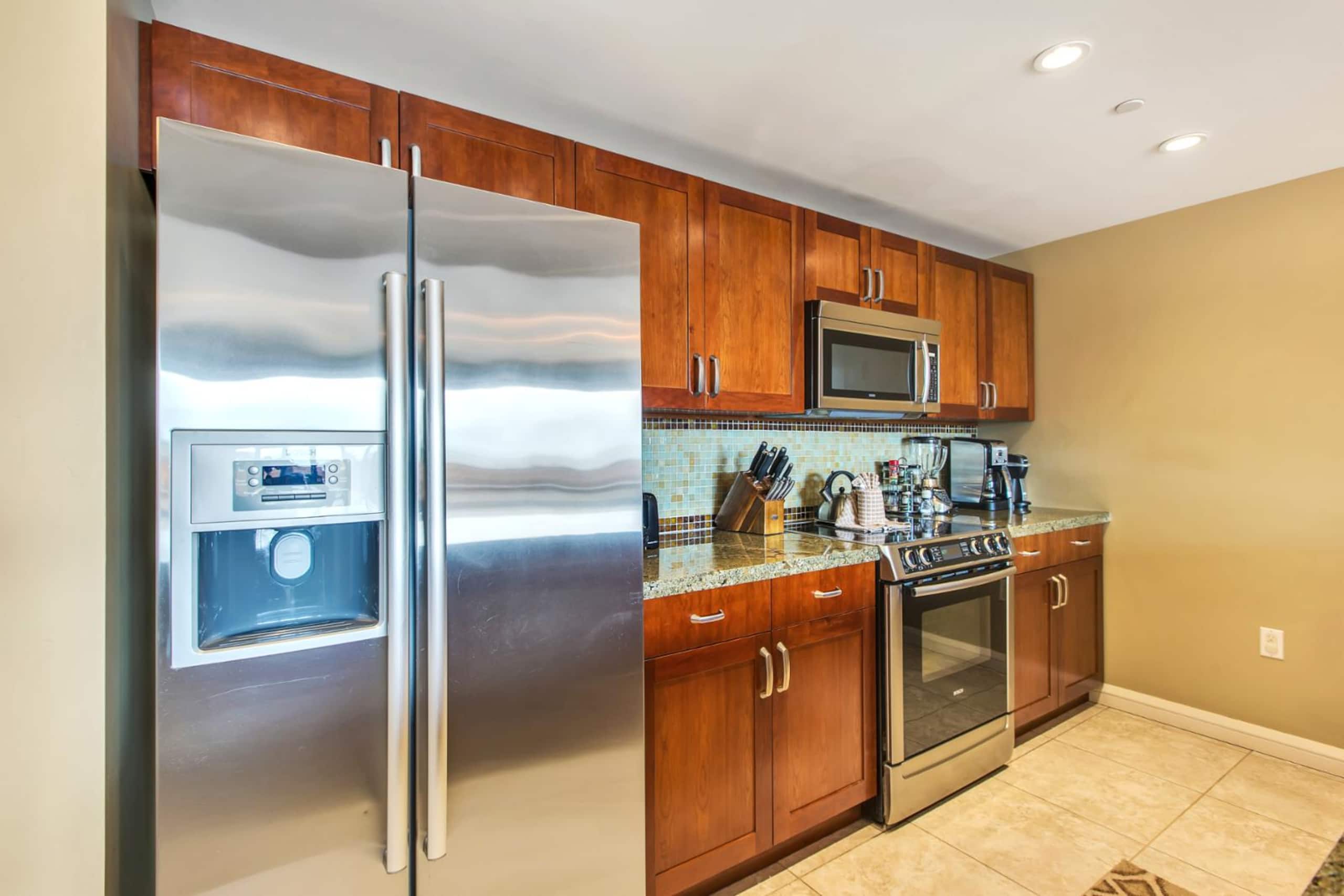 Condo in Lahaina · ★4.4 · 2 bedrooms · 3 beds · 2 baths - Image 4