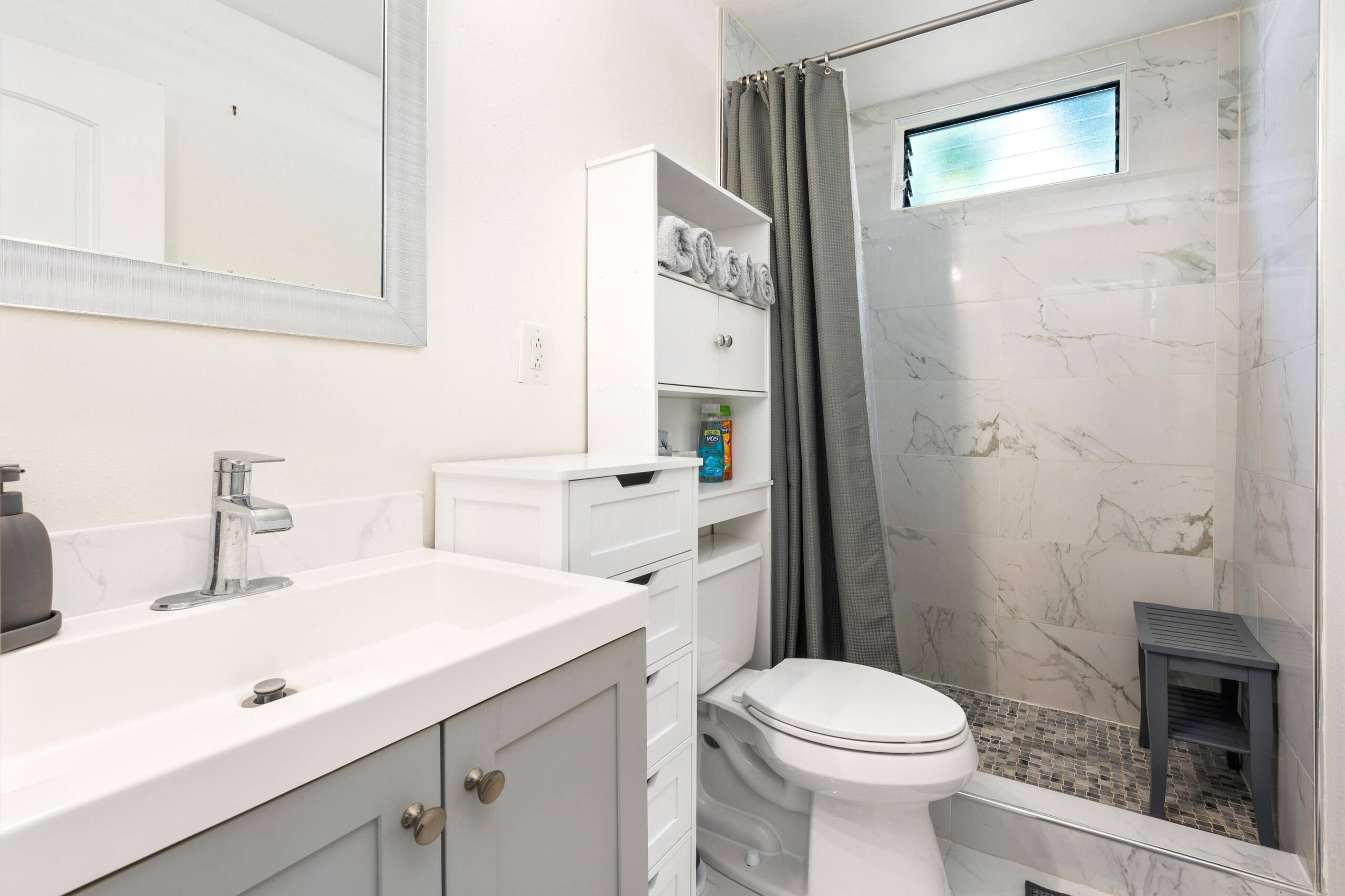 Condo in Kailua-Kona · ★5.0 · 2 bedrooms · 3 beds · 1 shared bath - Image 17