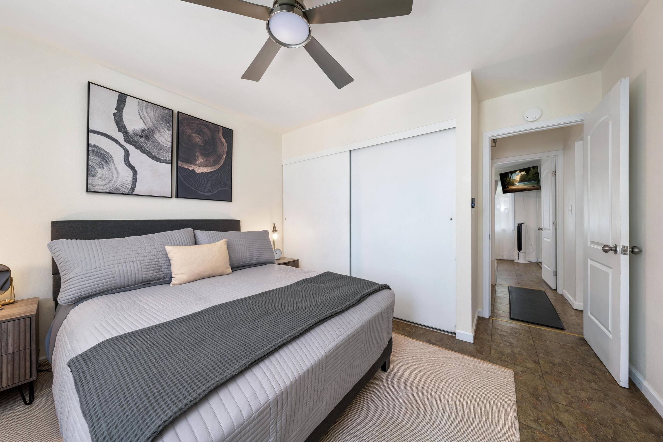 Condo in Kailua-Kona · ★5.0 · 2 bedrooms · 3 beds · 1 shared bath - Image 15