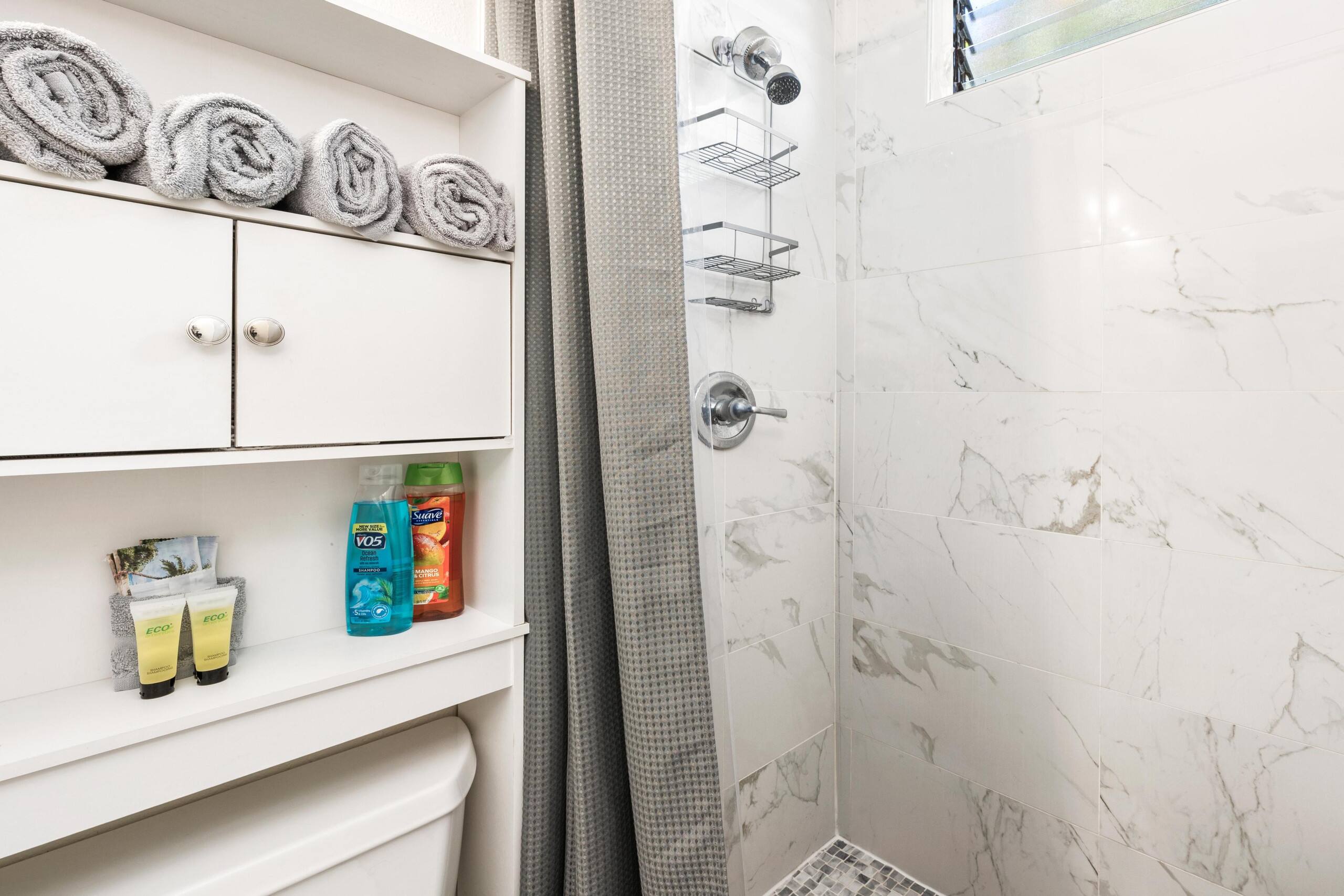 Condo in Kailua-Kona · ★5.0 · 2 bedrooms · 3 beds · 1 shared bath - Image 18