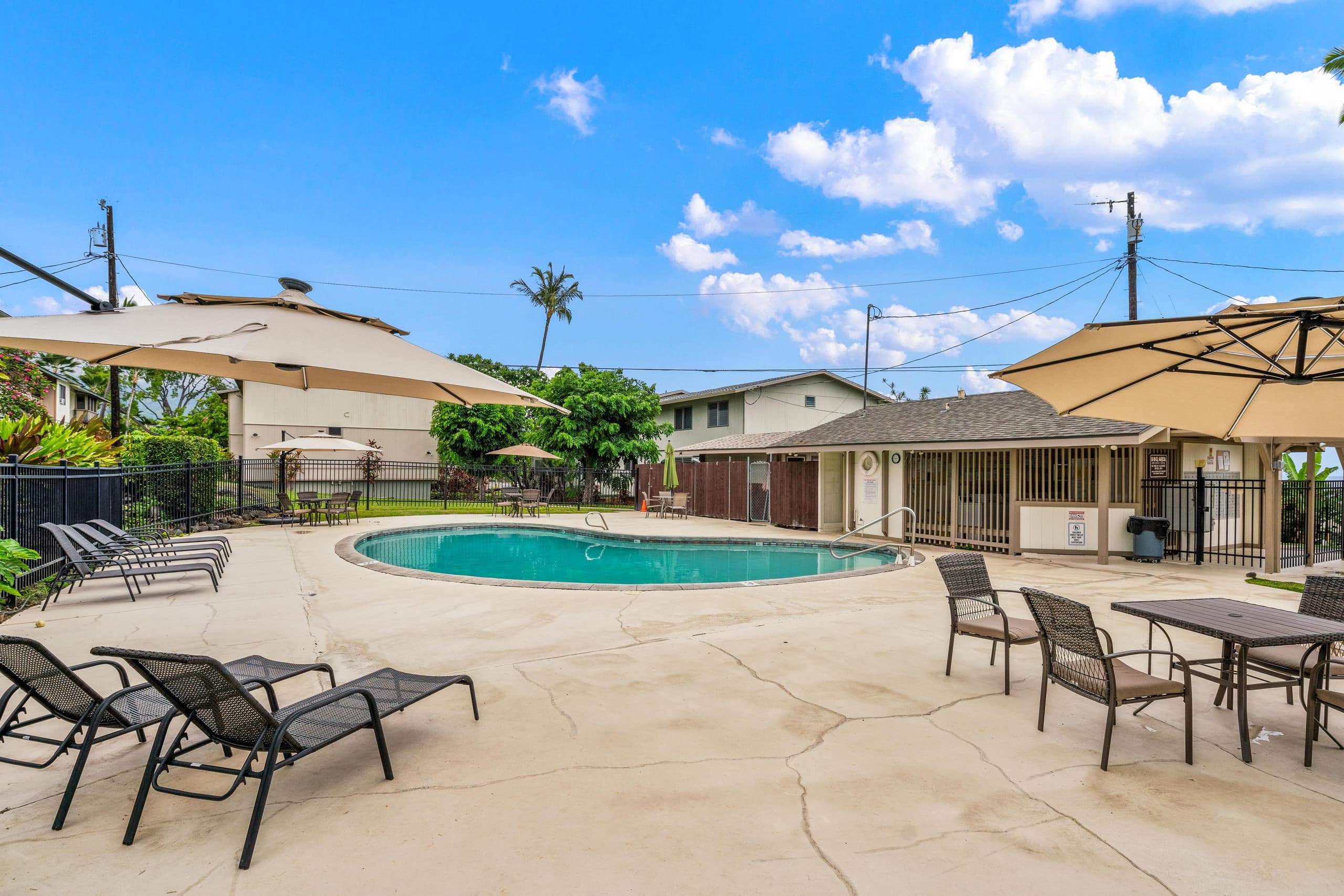 Condo in Kailua-Kona · ★5.0 · 2 bedrooms · 3 beds · 1 shared bath - Image 28