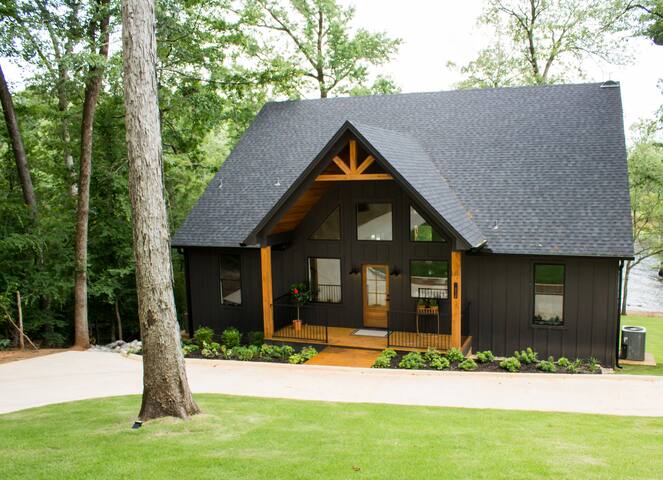 Reneau Properties managed Airbnb listing 3