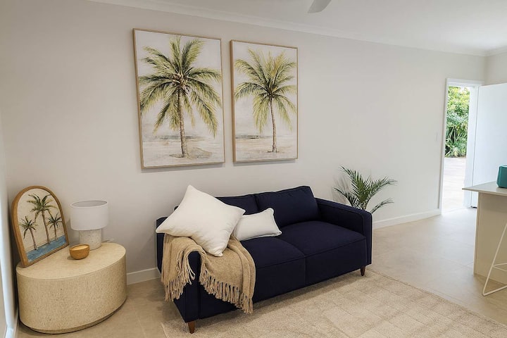 Beachfront Pet-friendly Home With Pool & Studio Ap - Townsville