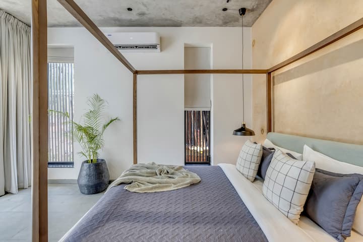 Bedroom 1 image 3