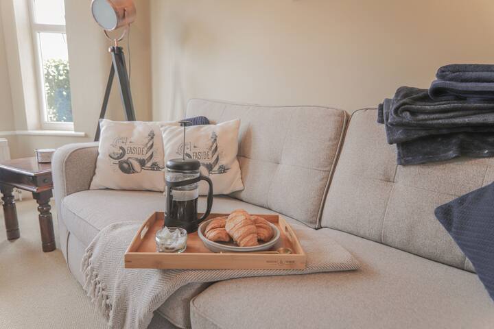 Coastal Home Sleeping Five - 2 Minute Walk Beach - Lowestoft