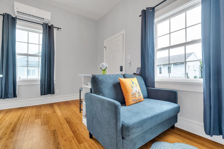 Lower Garden District Home • Festival Season Stay - New Orleans, LA