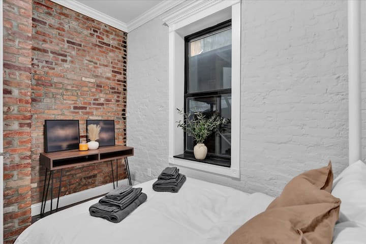 房间内部可能与图片略有不同。 家具风格、配色方案或装饰元素可能会有所不同，但整体布局和品质将与房源页面描述保持一致。