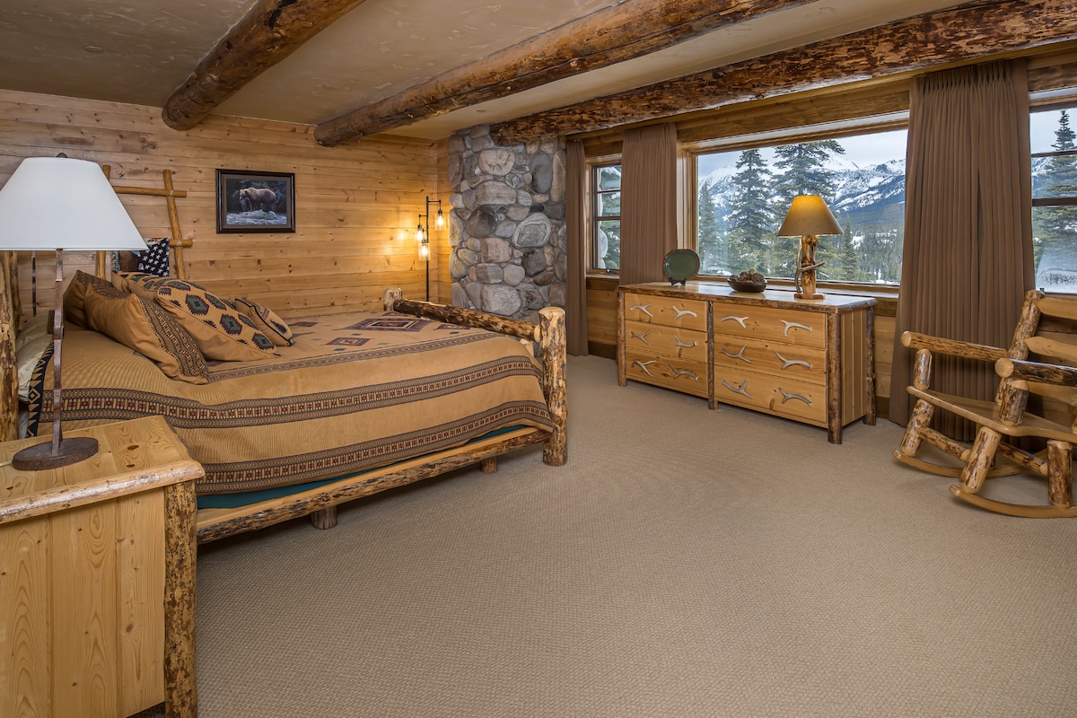 Downstairs Guest Bedroom 2