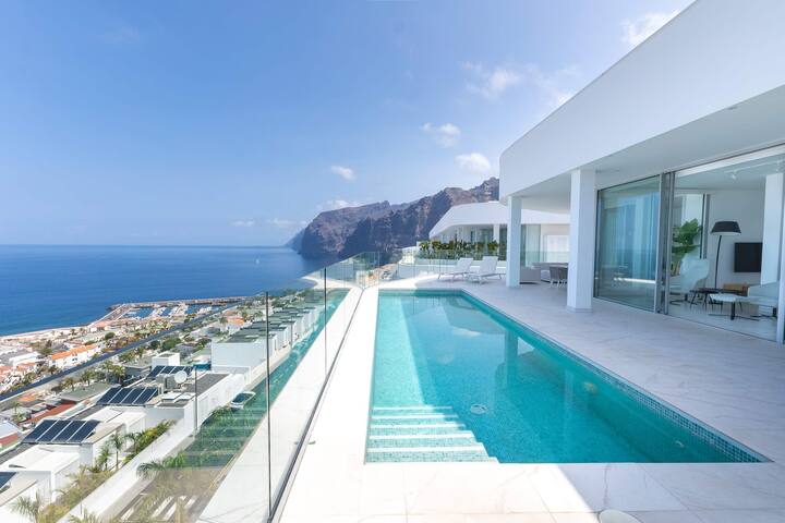 Hermosa Rentals Tenerife managed Airbnb listing 1