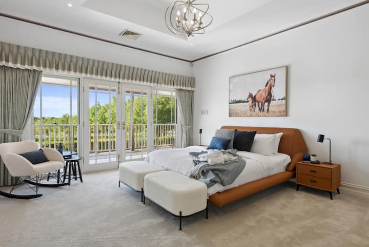 Dormitorio principal con baño