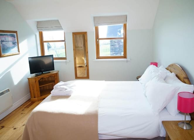 Dingle Courtyard Cottages managed Airbnb listing 3