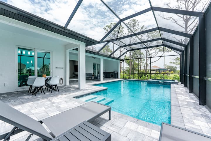 Villa 166 - Modern Rotunda - Houses for Rent in Rotonda, Florida ...