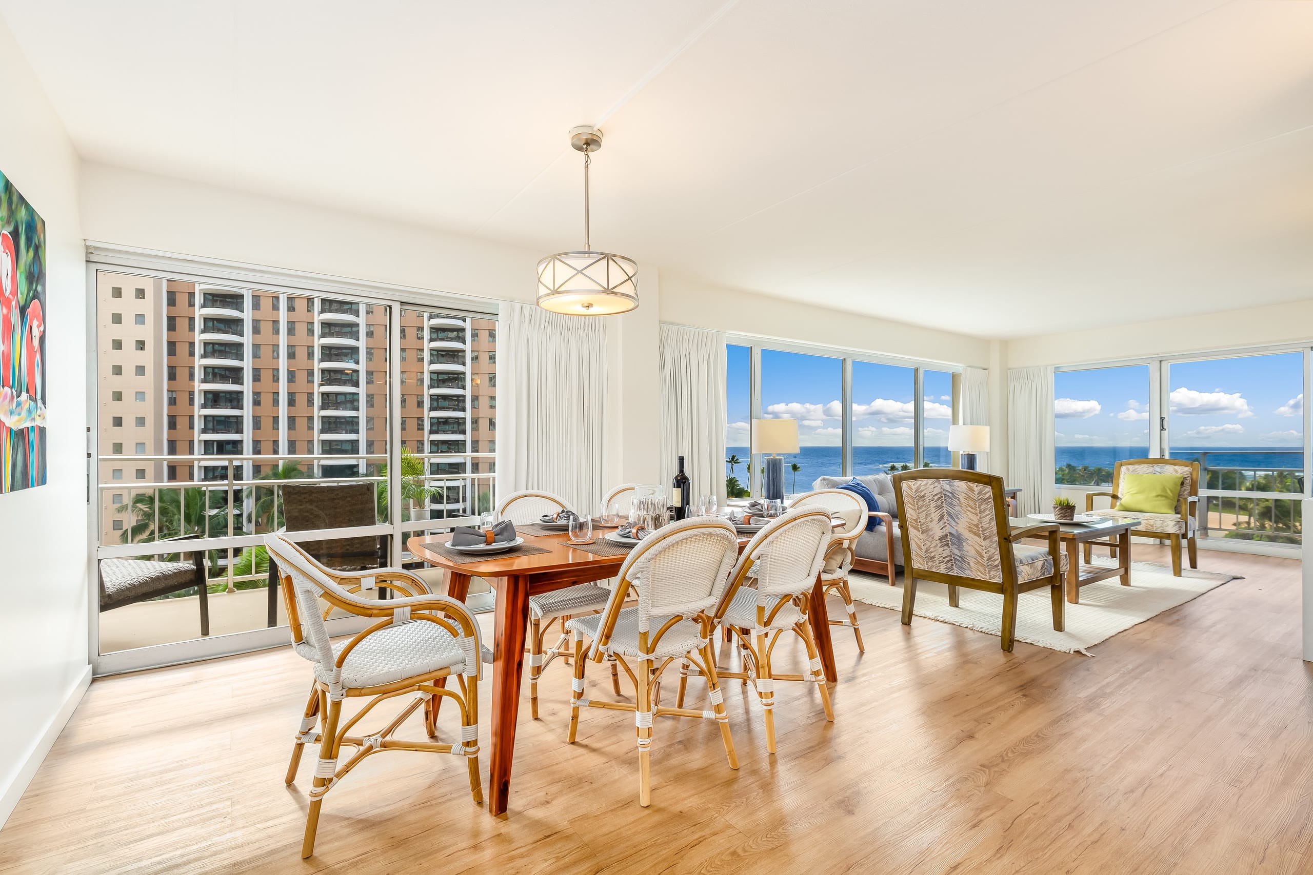 Condo in Honolulu · ★4.9 · 2 bedrooms · 4 beds · 2 private baths - Image 24