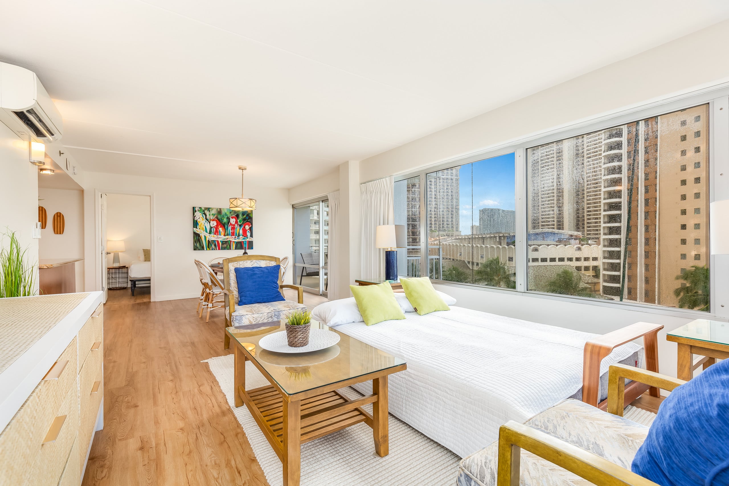 Condo in Honolulu · ★4.9 · 2 bedrooms · 4 beds · 2 private baths - Image 15