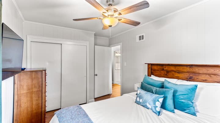 Საძინებელი 4 - საწოლი 152 × 203 სმ