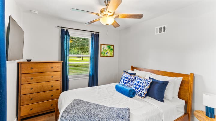 Საძინებელი 2 - Queen Bed