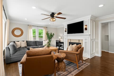 New! Private Lakefront Retreat [3BR/2BA] Game Room
