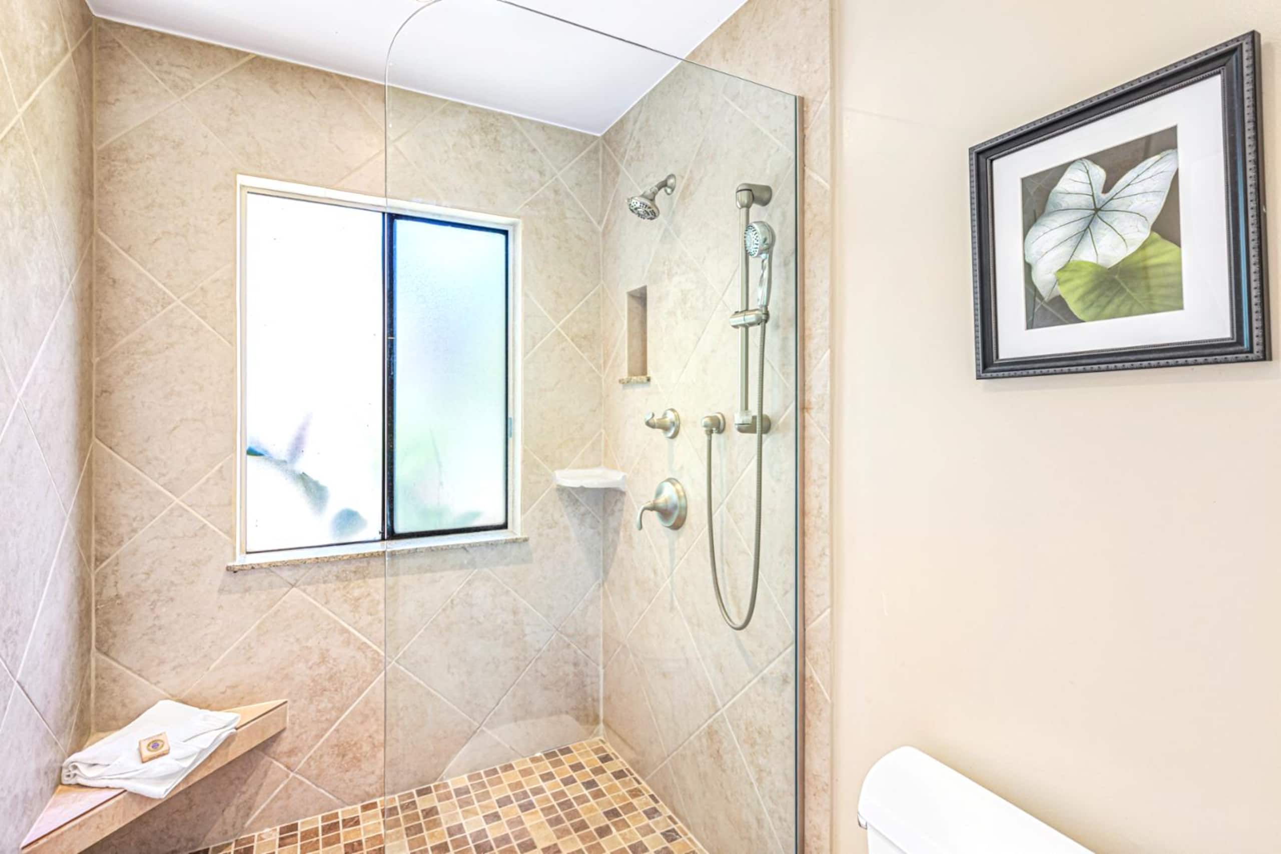 Condo in Lahaina · ★4.0 · 4 bedrooms · 7 beds · 4 baths - Image 11
