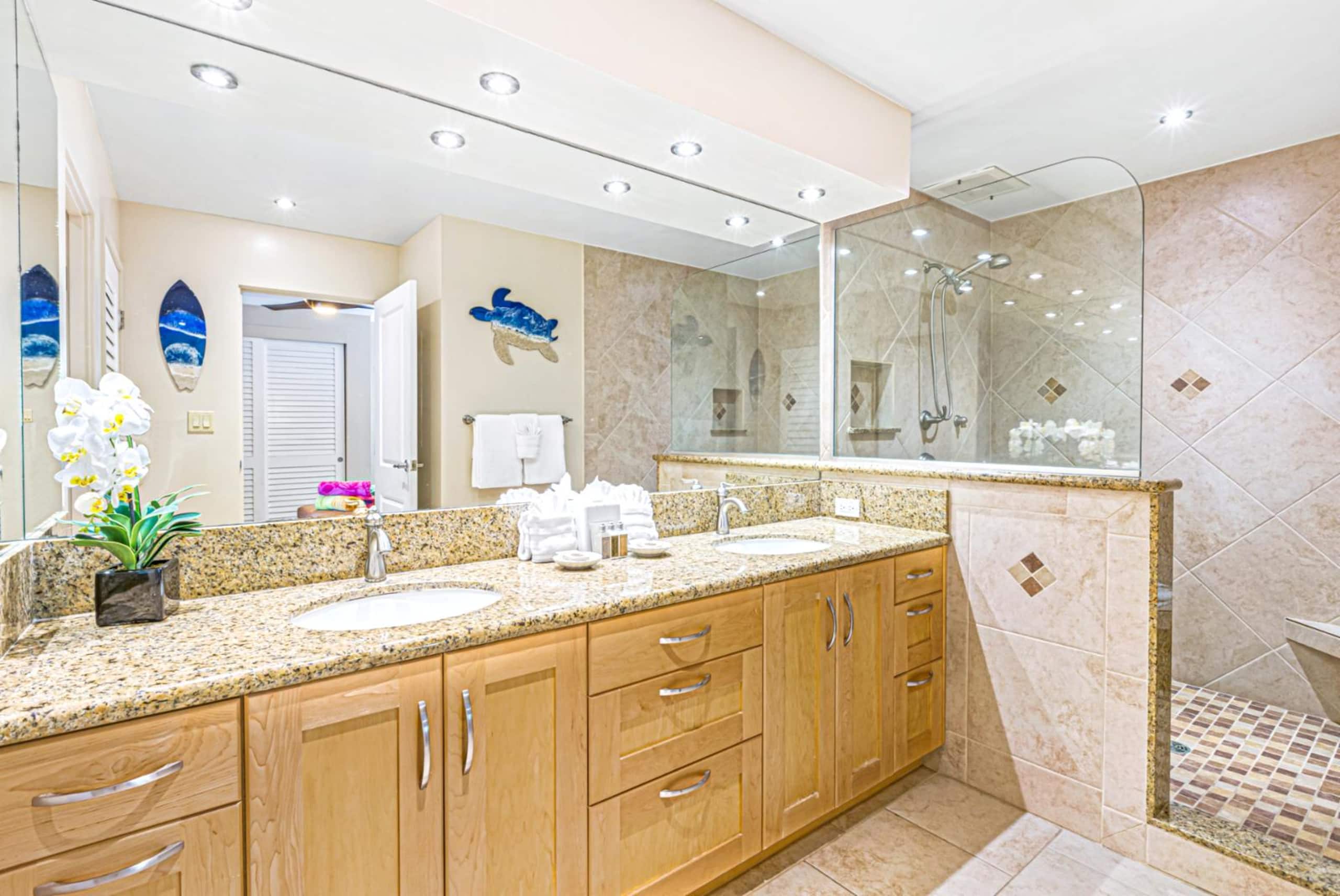 Condo in Lahaina · ★4.0 · 4 bedrooms · 7 beds · 4 baths - Image 9