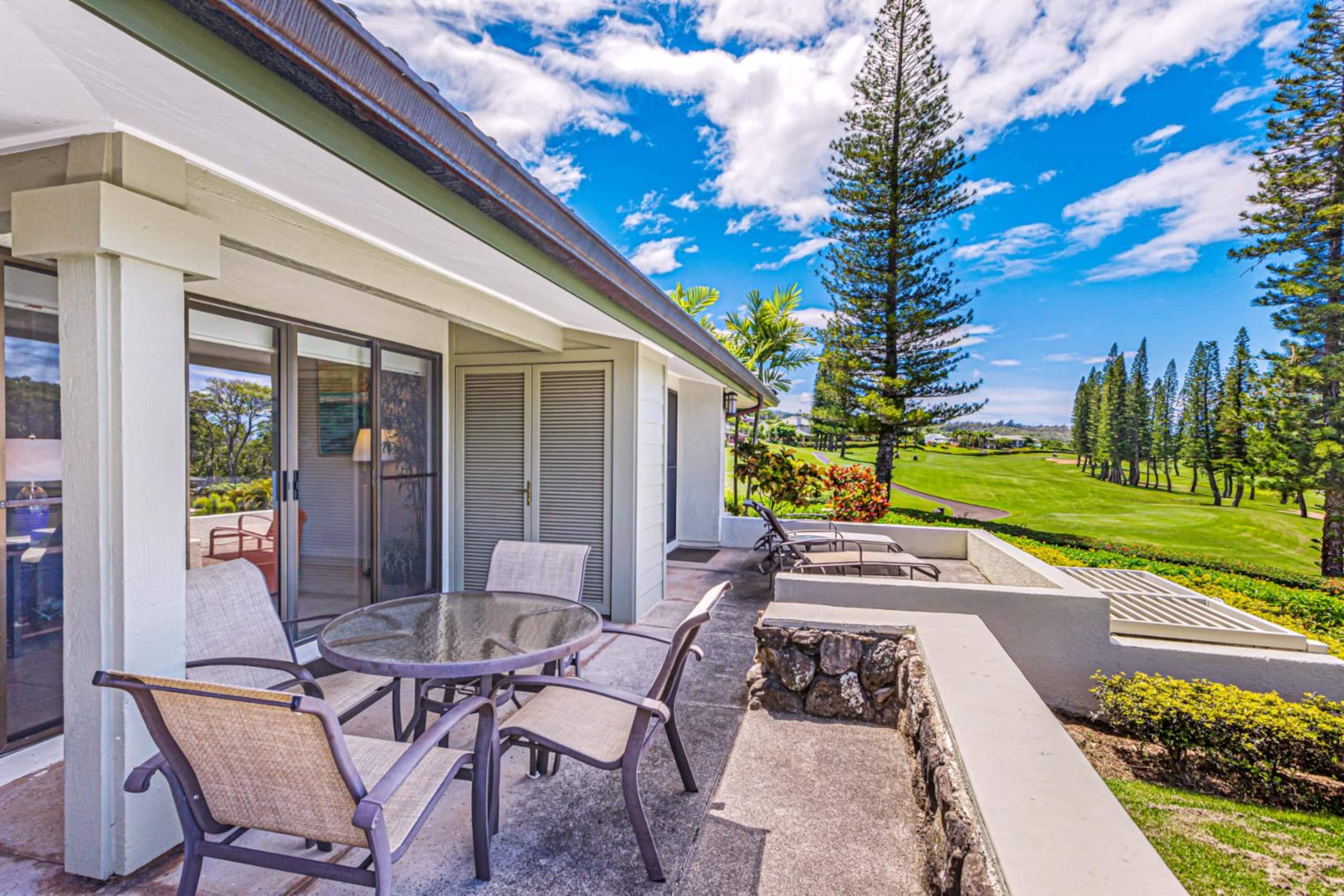 Condo in Lahaina · ★4.0 · 4 bedrooms · 7 beds · 4 baths - Image 3
