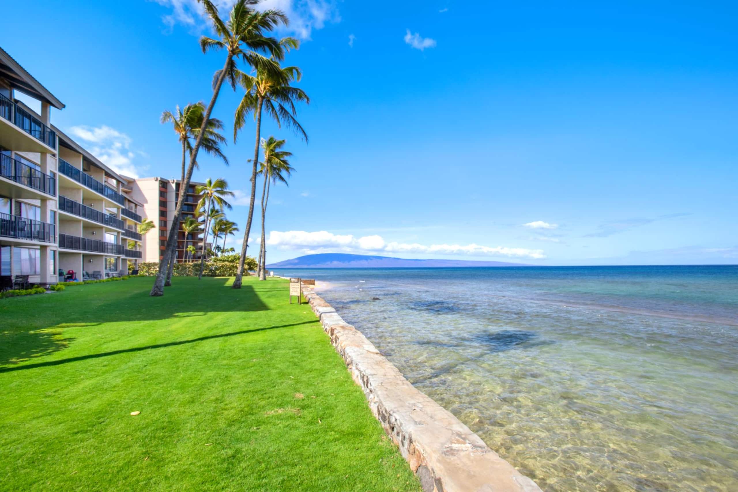 Condo in Lahaina · ★5.0 · 6 bedrooms · 9 beds · 5 private baths - Image 25