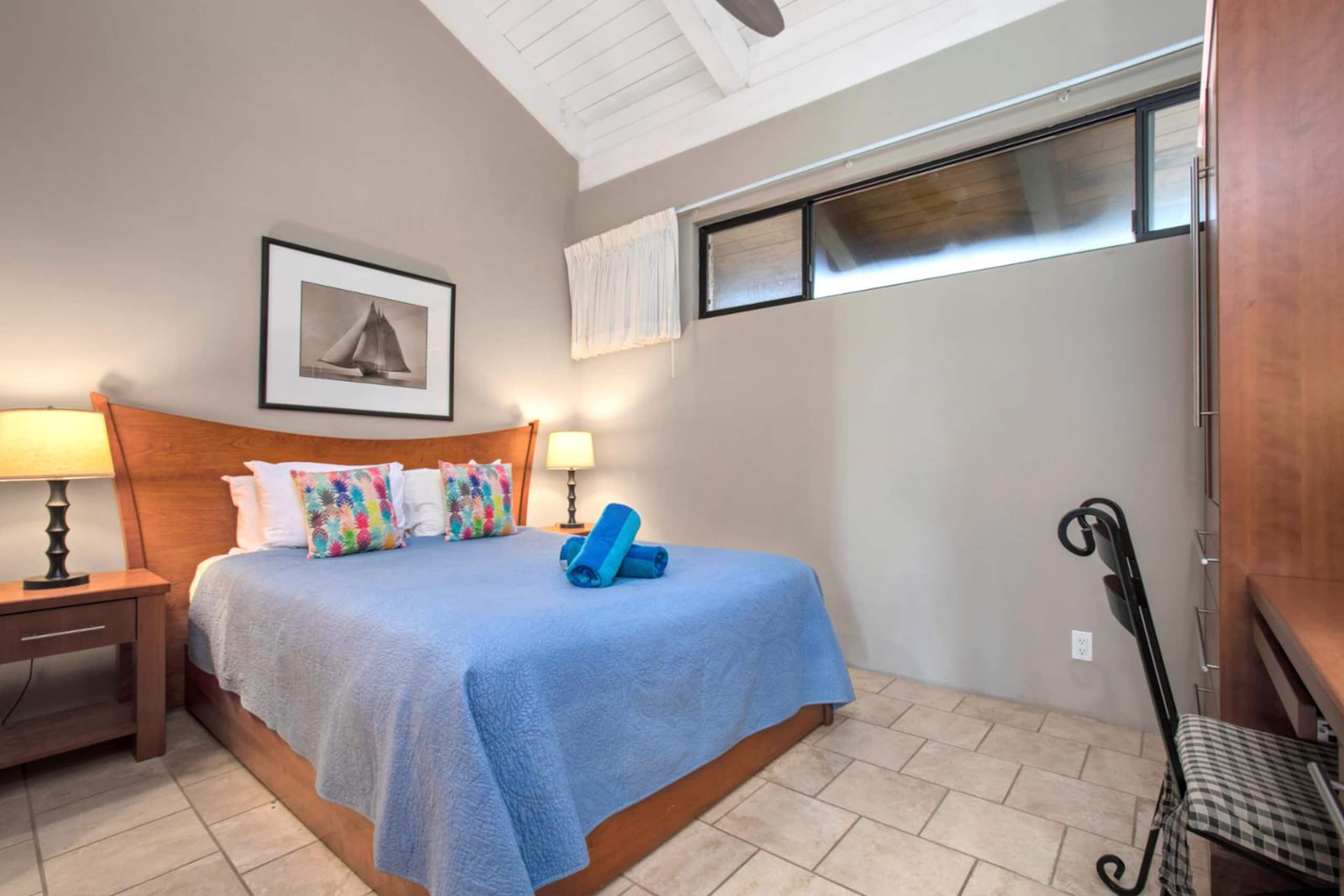 Condo in Lahaina · ★5.0 · 6 bedrooms · 9 beds · 5 private baths - Image 17