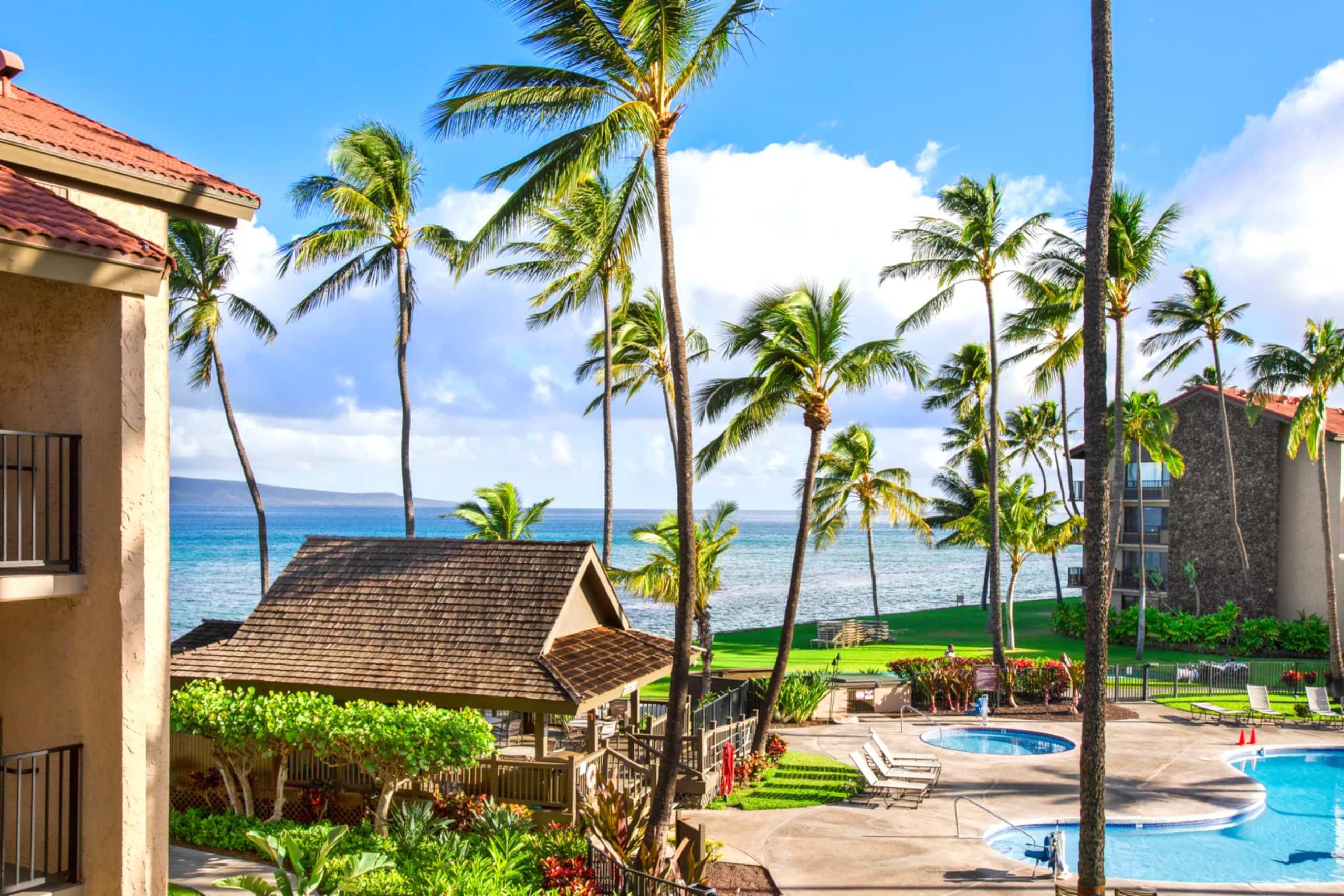 Condo in Lahaina · ★5.0 · 6 bedrooms · 9 beds · 5 private baths - Image 28