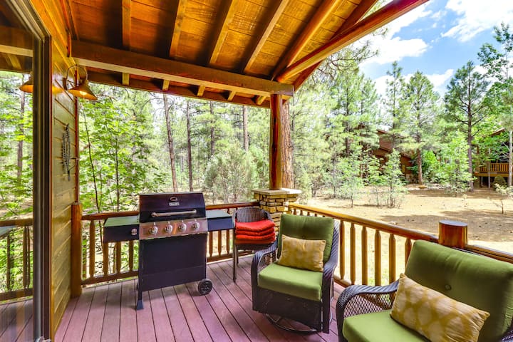 4 Miles To Lake: Retreat W/ 2 Decks! - Show Low, AZ