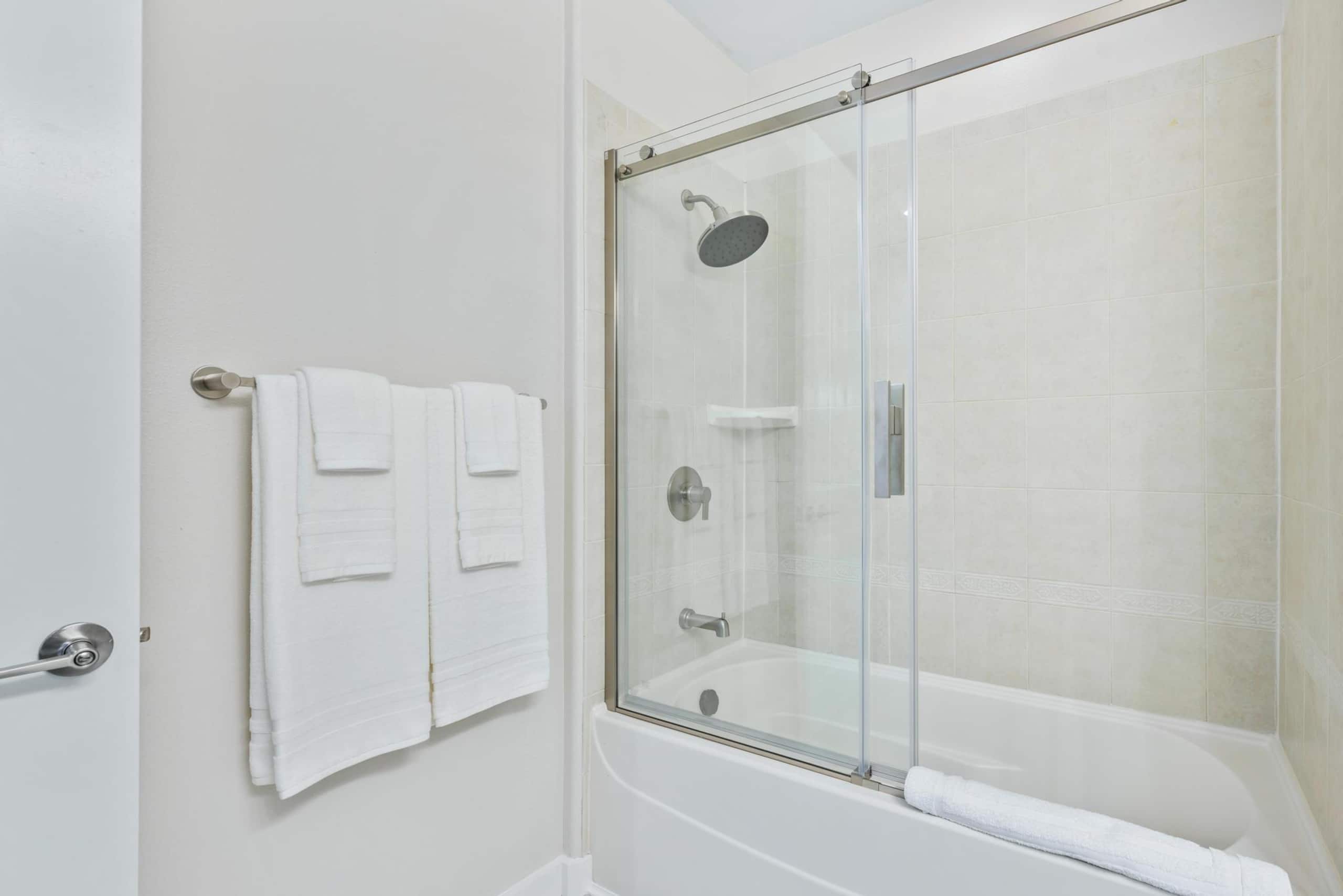 Remodeled, Lakeview +Hilton Pool Pass for 2026. - Photo 19