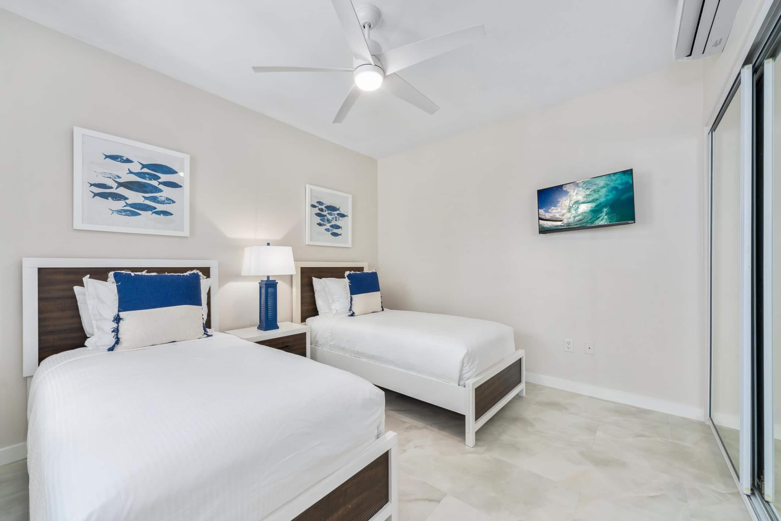 Remodeled, Lakeview +Hilton Pool Pass for 2026. - Photo 11