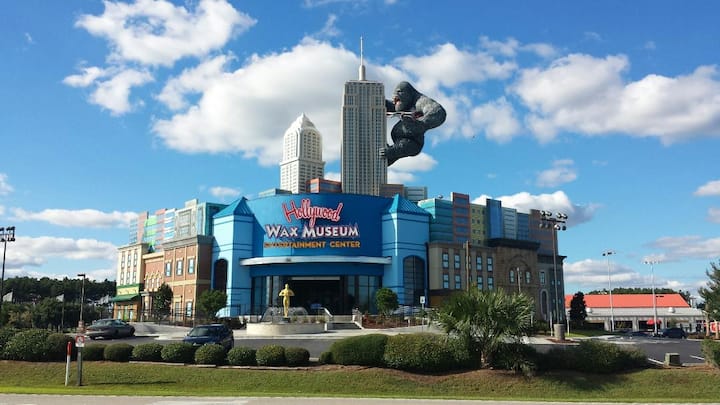 Local Attractions: Hollywood Wax Museum