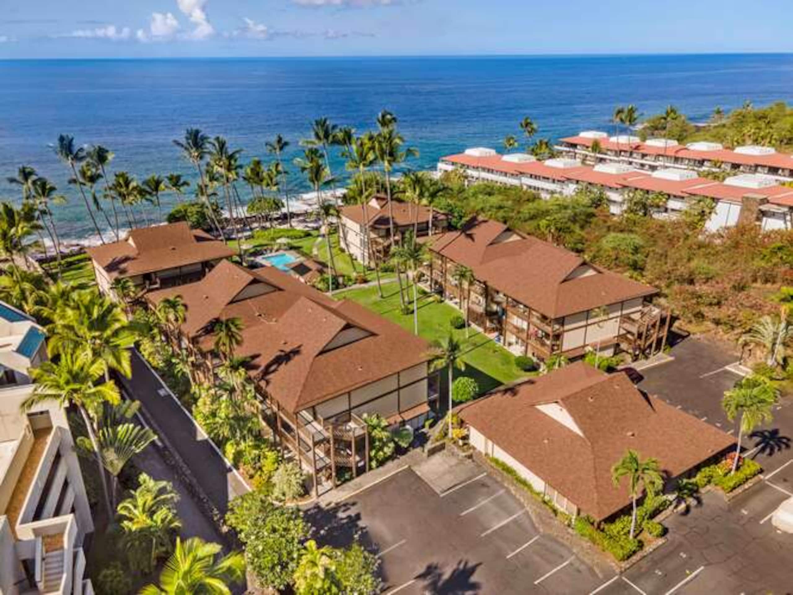 Condo in Kailua-Kona · ★4.5 · 1 bedroom · 2 beds · 1 private bath - Image 21
