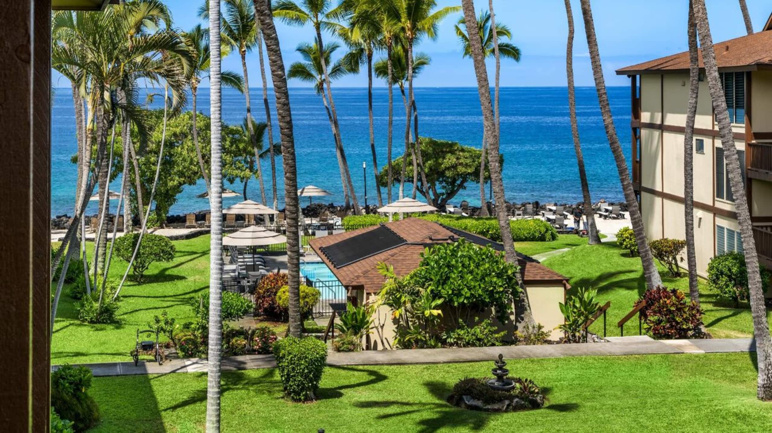 Condo in Kailua-Kona · ★4.5 · 1 bedroom · 2 beds · 1 private bath - Image 6