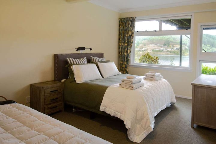 חדר שינה 5 (למטה)