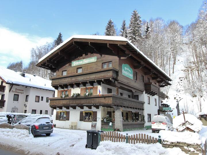 Apartment In Saalbach Near Ski Slopes - Saalbach