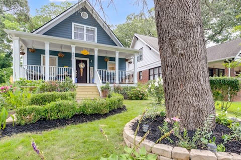 Top Airbnb: The Agora | Playground & Fenced Yard for Family in Westview