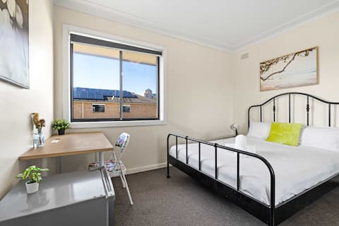 Queen Room - Central Stay with Convenience
