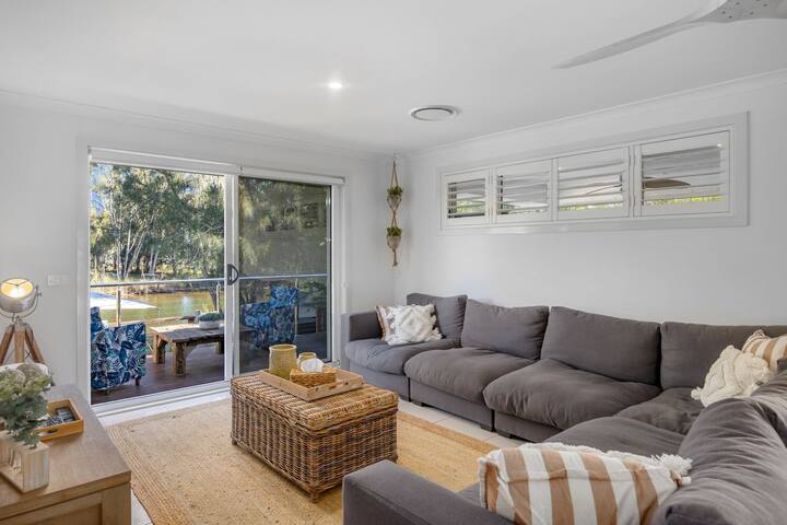 Free Night! Pay For 2 Stay For 3 - Lake Conjola