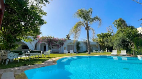 Residence Jannet: Oasis for 16 by the sea