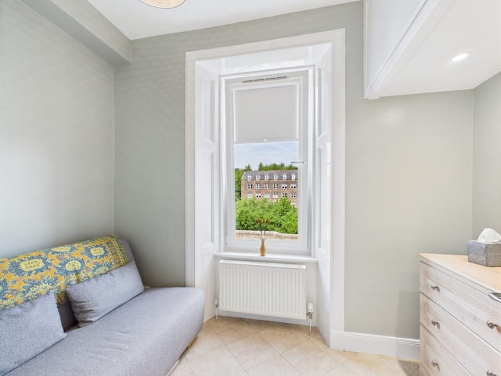 CAM02603G0-PR0290-STILL008