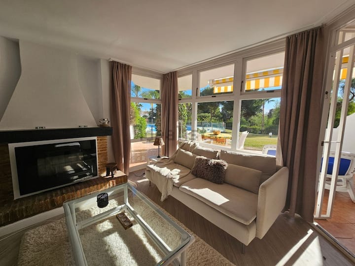 Garden Level 2 Bedroom Chalet With Pool Access - Costa del Sol