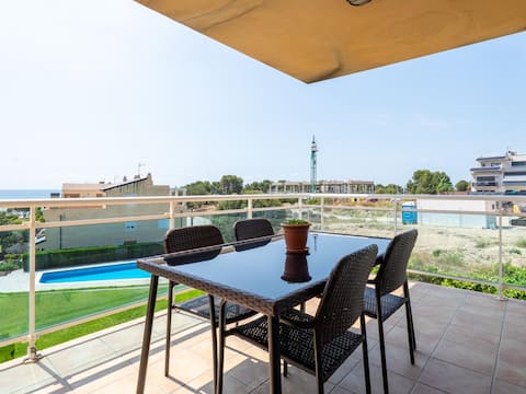 Penthouse with terrace and pool 100m beach