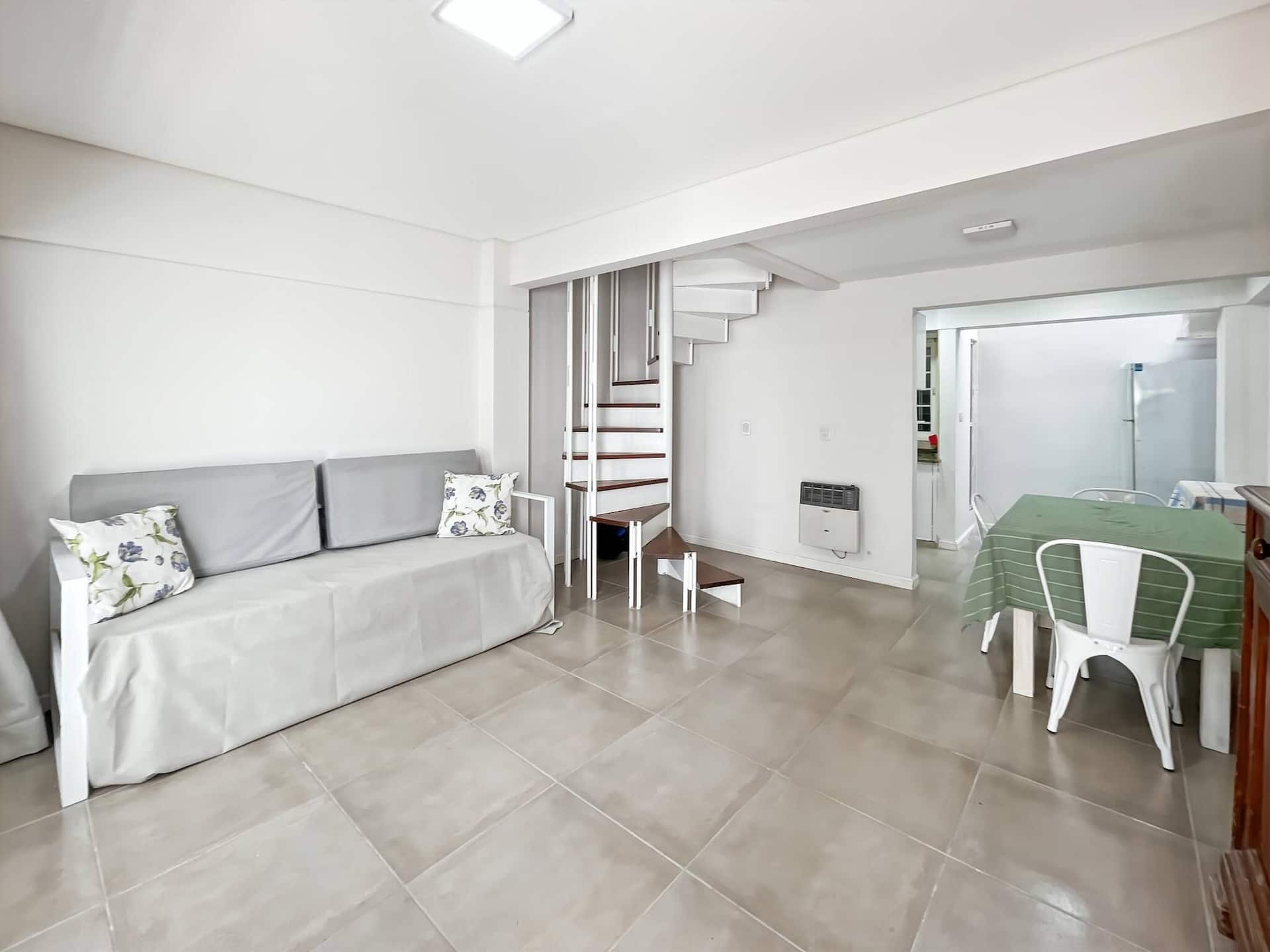 Duplex apartment in Núñez with garage
