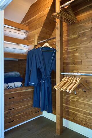 Whimsical Los Feliz House – Pool-Fire Pit-Dogs OK! gallery image 3