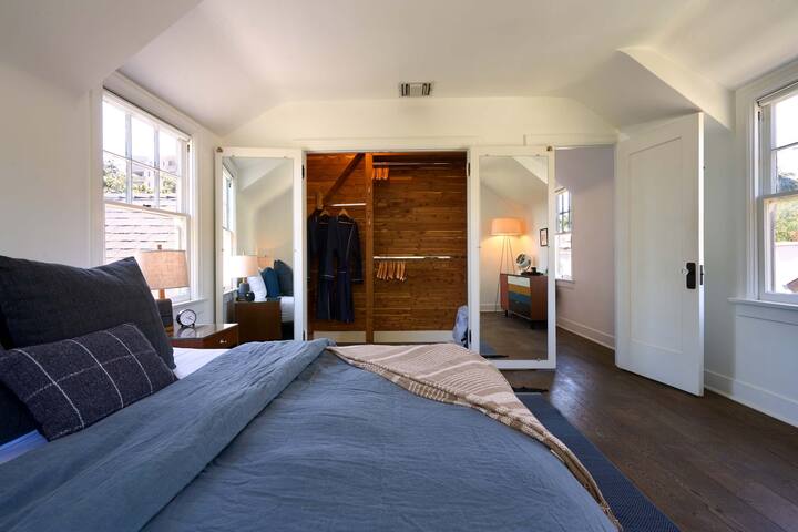 Whimsical Los Feliz House – Pool-Fire Pit-Dogs OK! gallery image 2