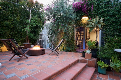 Popular Airbnb listing: Whimsical Los Feliz House - Pool-Fire Pit-Dogs OK! in Los Feliz