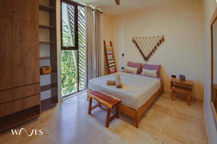 Dhoma e gjumit e dytë me krevat "Queen Size"