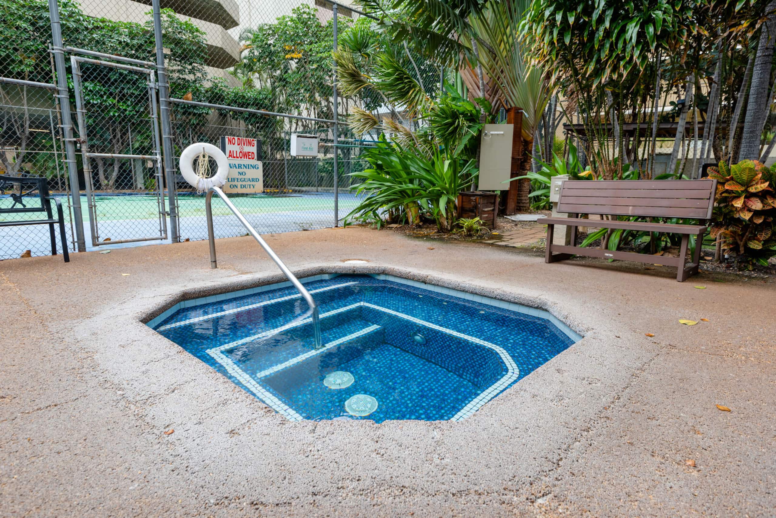 Condo in Honolulu · ★4.86 · 1 bedroom · 1 bed · 1 private bath - Image 20