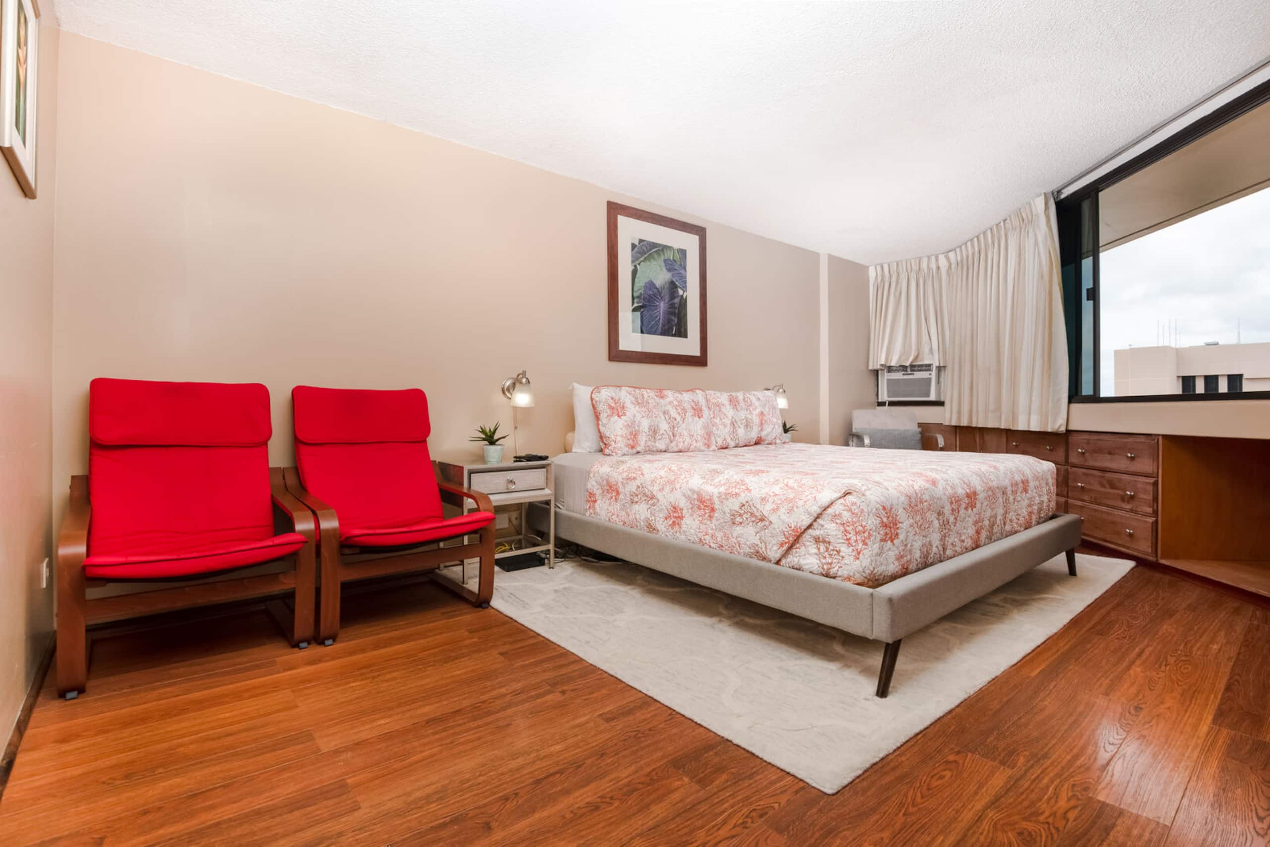 Condo in Honolulu · ★4.86 · 1 bedroom · 1 bed · 1 private bath - Image 1